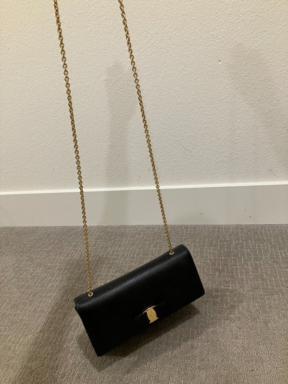 Ferragamo Miss Vara Bow Chain Crossbody Bag NWOT - Picture 6 of 6